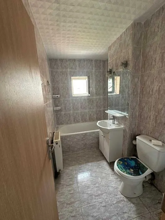 Apartament 2 camere decomandat Centrul Civic ,liber,100000 Euro - foto 3