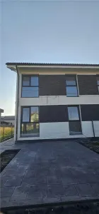 DUPLEX SPATIOS, MOSNITA NOUA, LOCATIE EXCELENTA, 115 MP UTILI. - Mosnita Noua