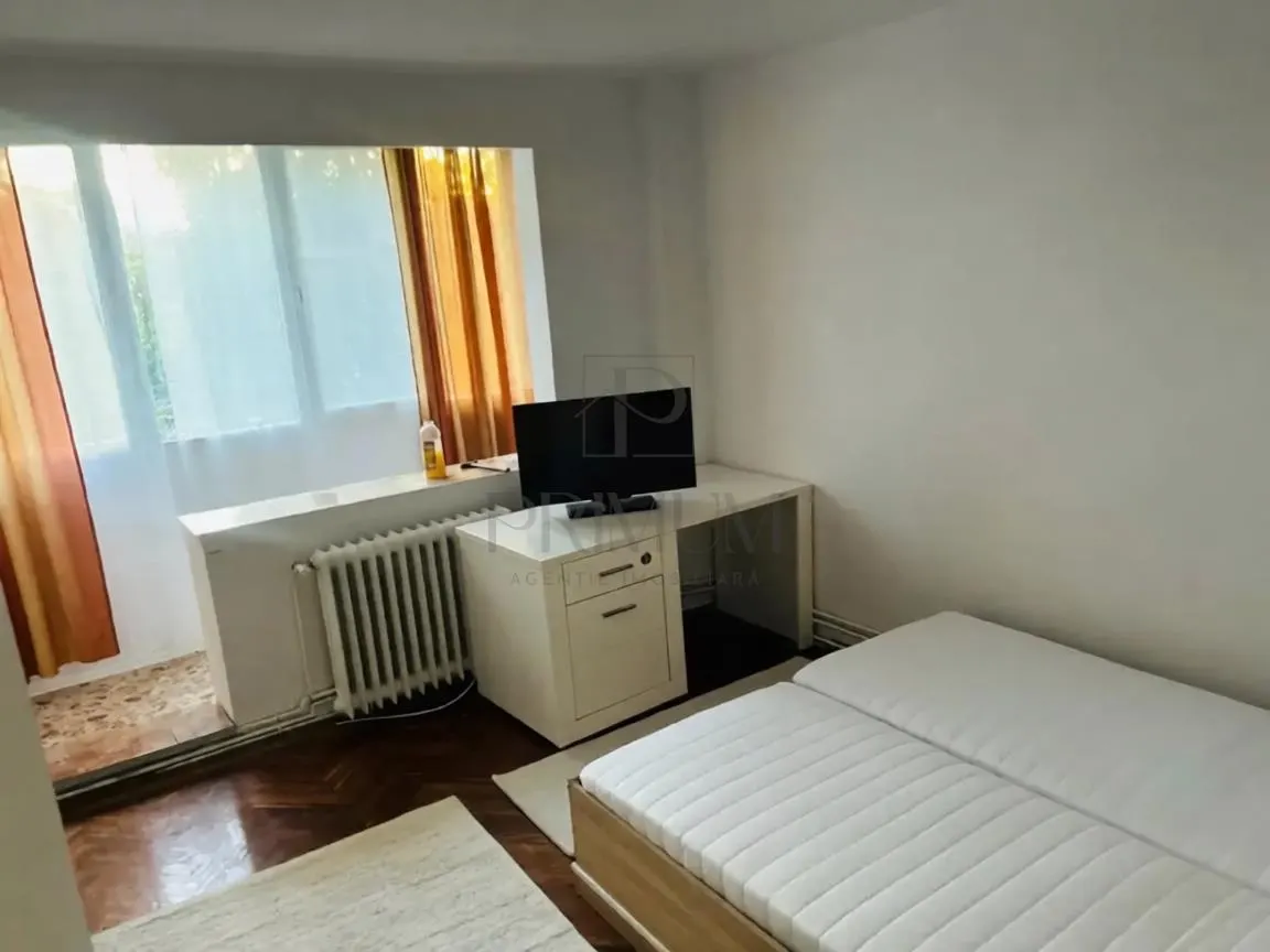 Apartament 4 camere | Ultracentral | Medicina – Punctele Cardinale | 100 mp | Renovat si Mobilat - foto 2