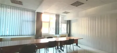 Spatiu birouri parter inalt amenajat modern - Central - Timisoara