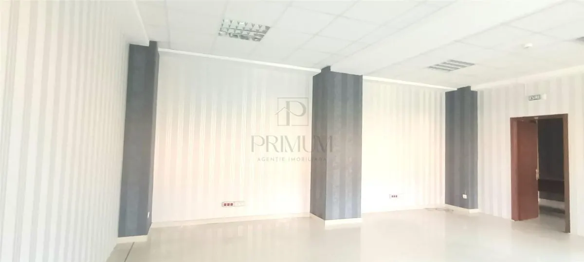 Spatiu birouri parter inalt amenajat modern - Central - foto 3