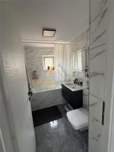 Apartament generos 3 camere str Granicerilor vis a vis de Lidl  etaj 4 cu acoperis - foto 17