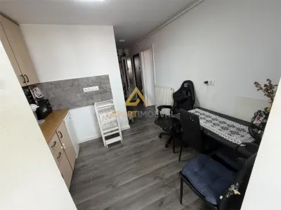 Apartament generos 3 camere str Granicerilor vis a vis de Lidl  etaj 4 cu acoperis - foto 3