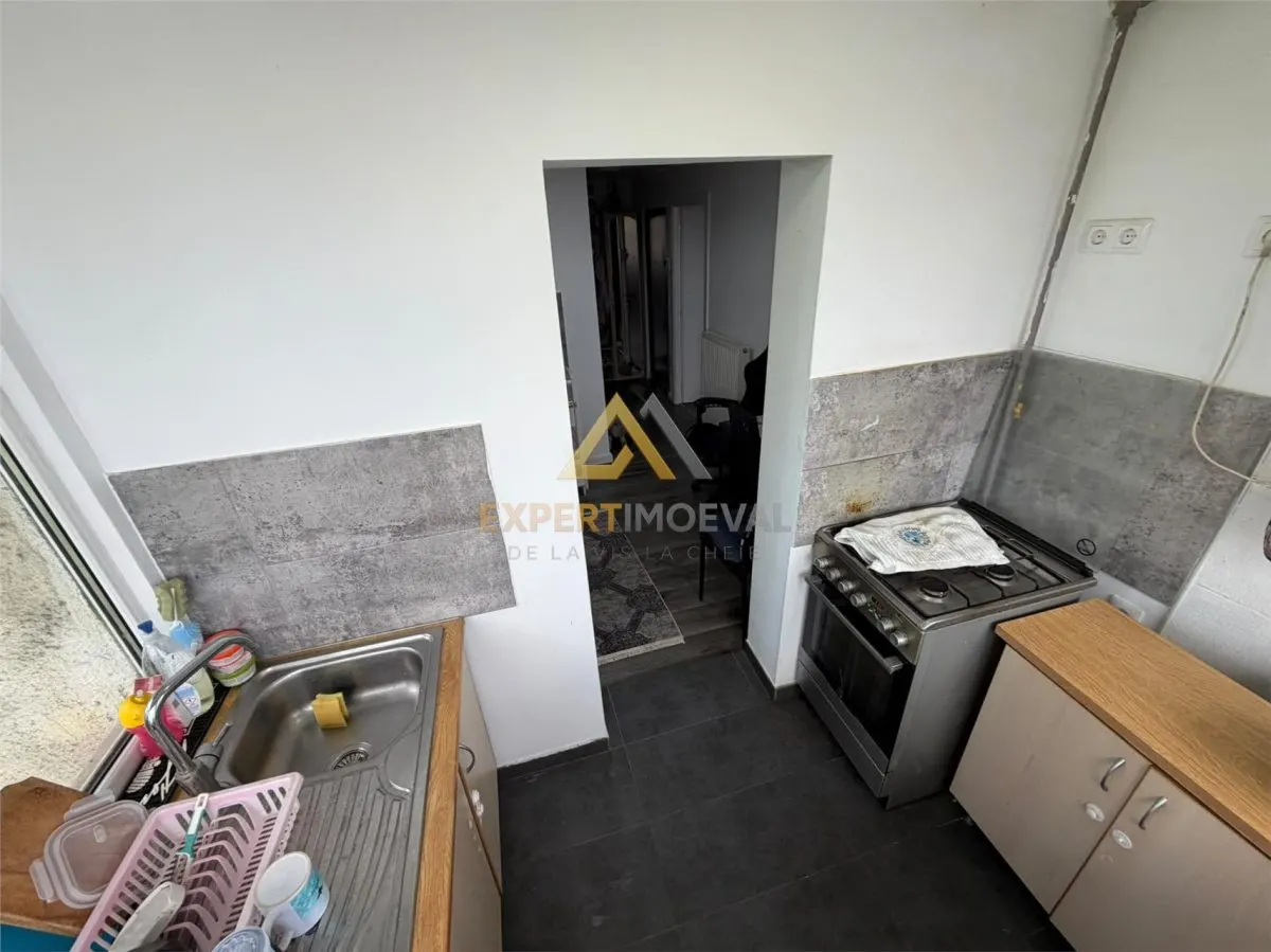 Apartament generos 3 camere str Granicerilor vis a vis de Lidl  etaj 4 cu acoperis - foto 22