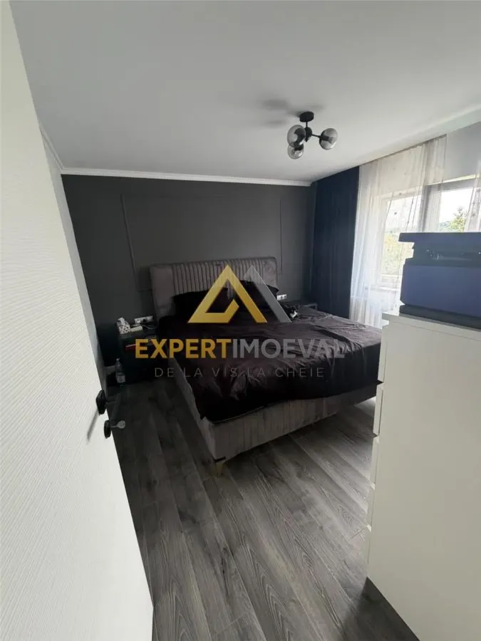 Apartament generos 3 camere str Granicerilor vis a vis de Lidl  etaj 4 cu acoperis - foto 8