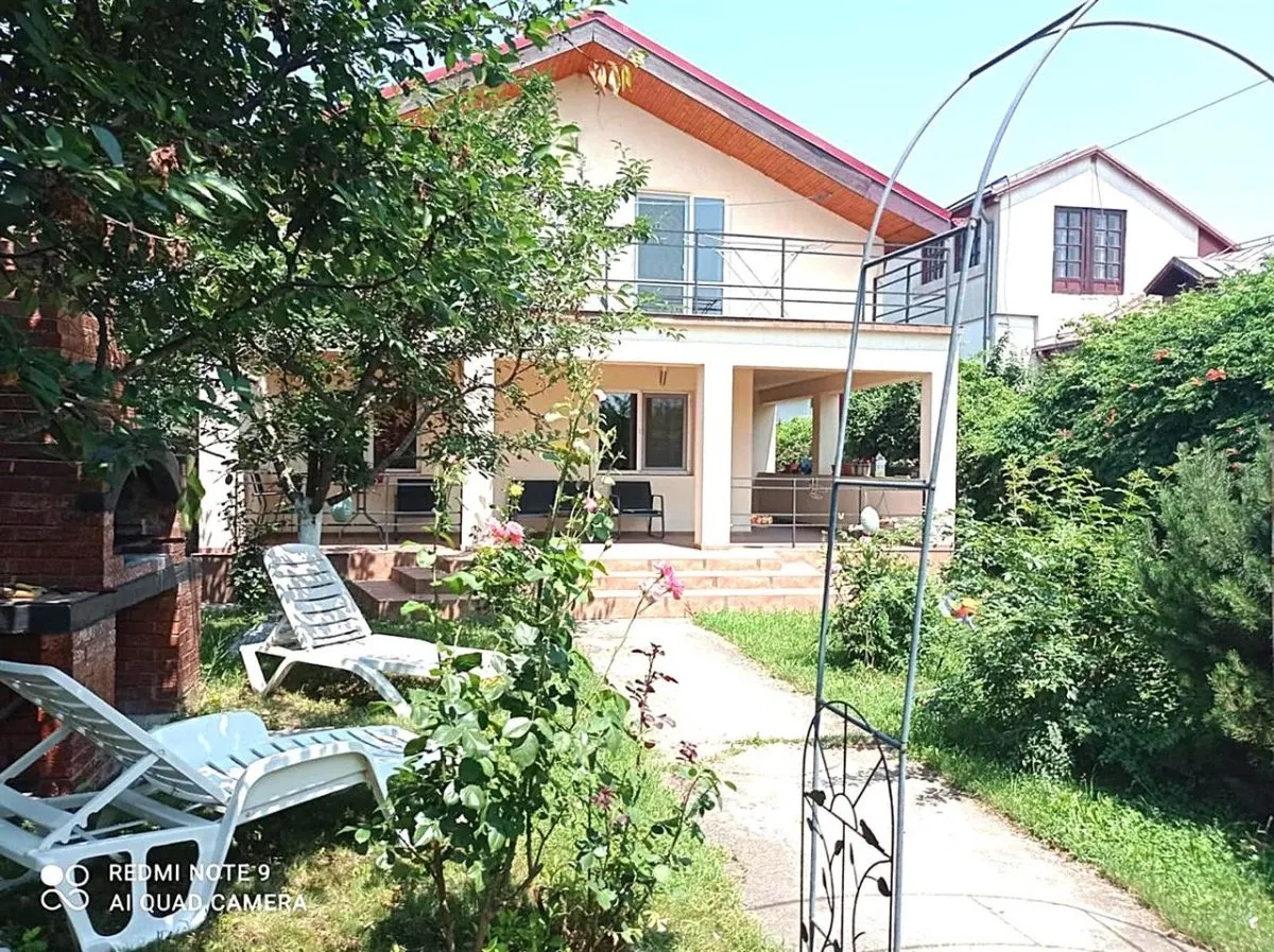 Vila individuala 6 camere, teren 2500 mp - foto 1