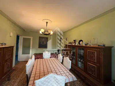 Apartament cu 3 camere de vanzare,decomandat,etaj intermediar,Bucovina - foto 2