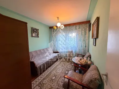 Apartament cu 3 camere de vanzare,decomandat,etaj intermediar,Bucovina - foto 4