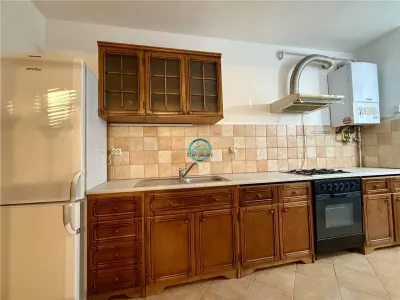 Apartament cu 3 camere de inchiriat, mobilat si utilat, in Cornisa - foto 9