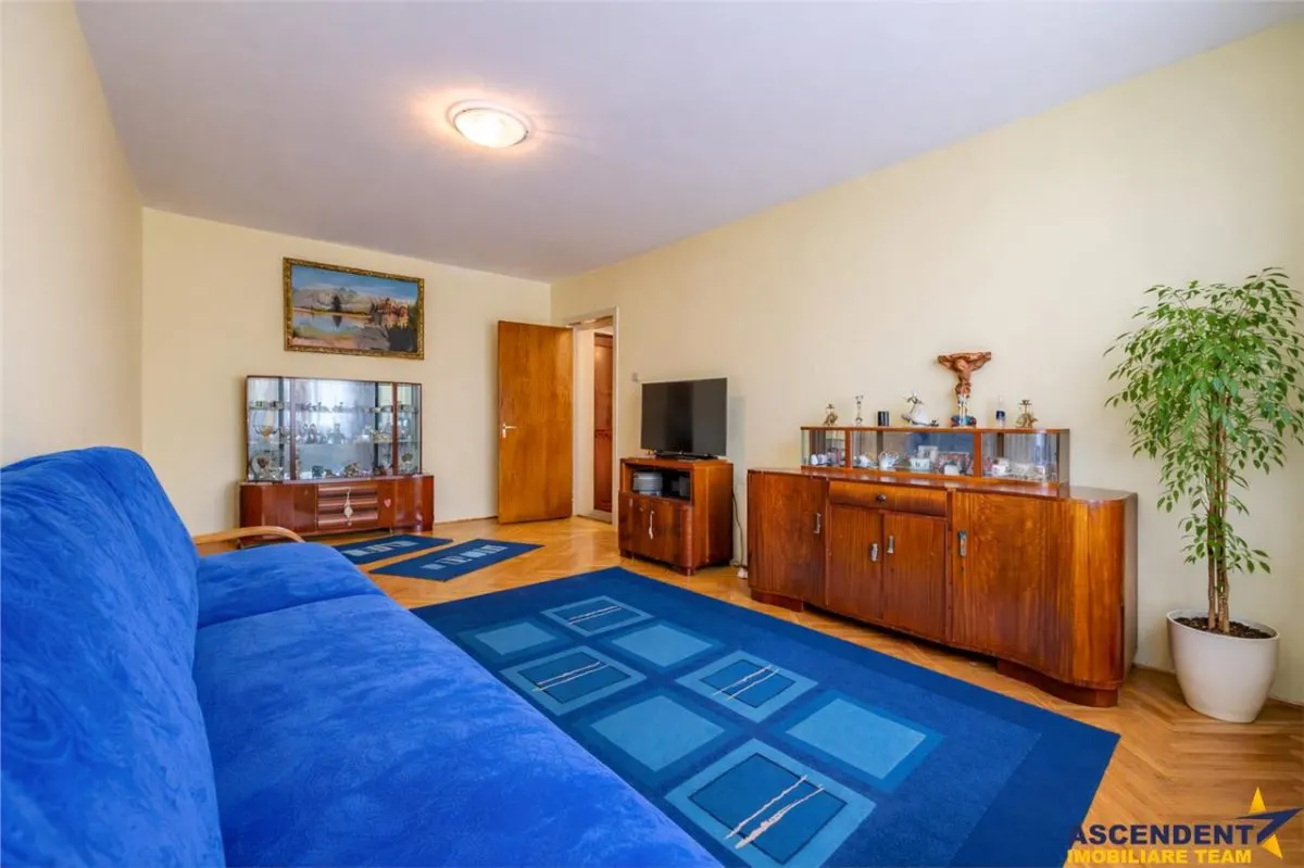Distinctiv apartament, decomandat, 3camere, boxa, loc parcare, Central, Brasov - foto 12