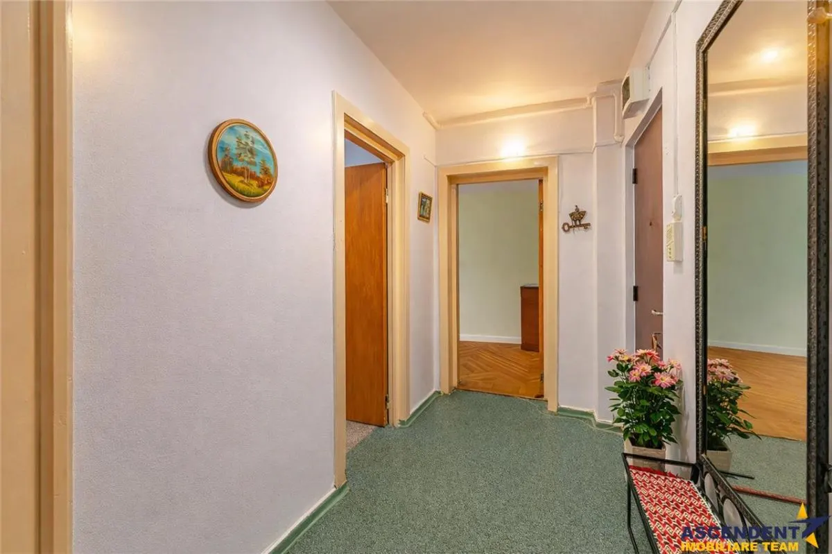 Distinctiv apartament, decomandat, 3camere, boxa, loc parcare, Central, Brasov - foto 5