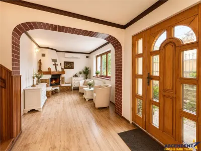 Casa familiala,790mp teren,5+dormitoare, livada,2 garaje,panouri 8 kW, Tarnaveni - foto 18