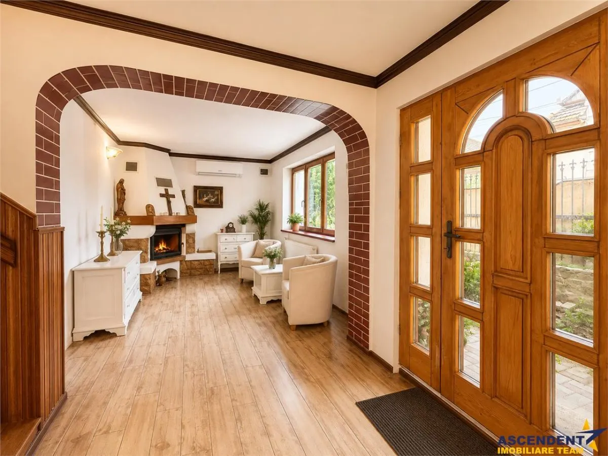Casa familiala,790mp teren,5+dormitoare, livada,2 garaje,panouri 8 kW, Tarnaveni - foto 18