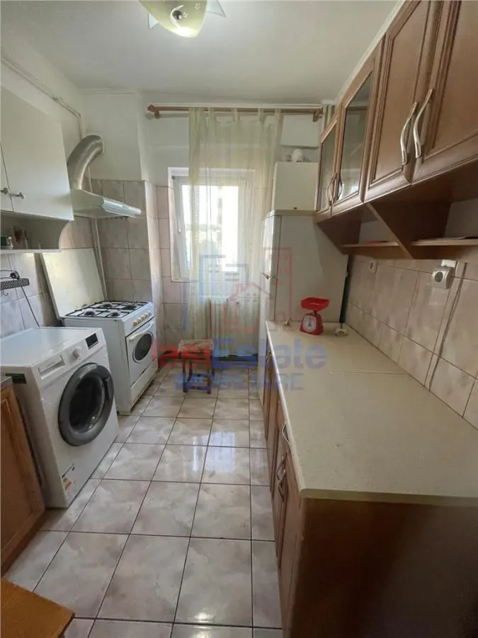Alexandru cel Bun - Inchiriere - Apartament 2 camere  decomandat - foto 5