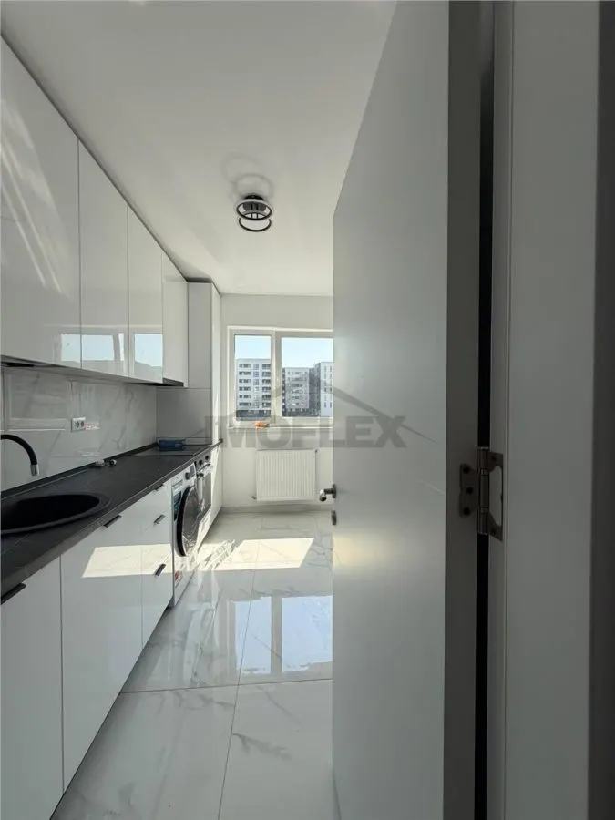 Apartament doua camere  Ansamblu rezidential,finisaje de lux balcon luminos - foto 2