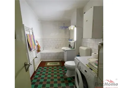 Apartament cu 3 camere, 74mp, etaj 1 , zona Centrala - foto 8