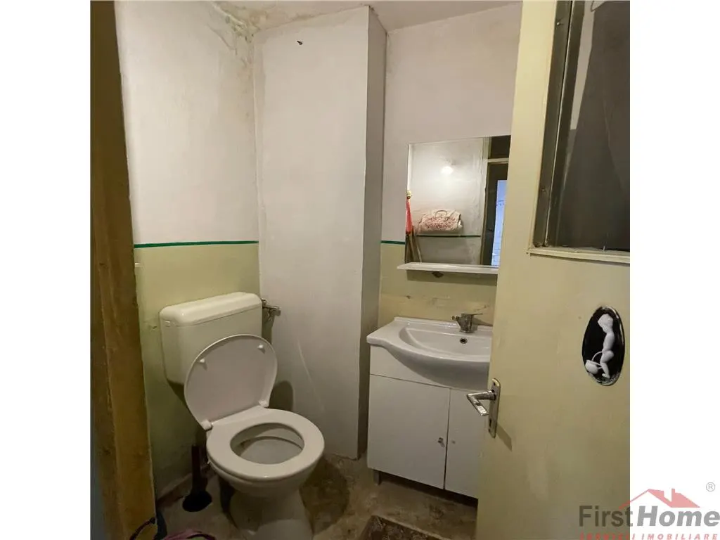 Apartament cu 3 camere, 74mp, etaj 1 , zona Centrala - foto 9