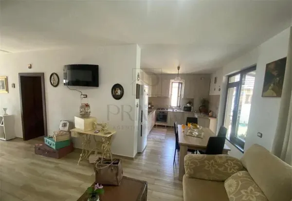 Casă 4 camere Moșnița Veche - poza 4