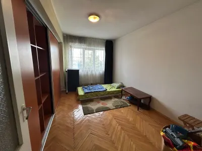Apartament cu 4 camere de vanzare, zona Teatru - foto 4