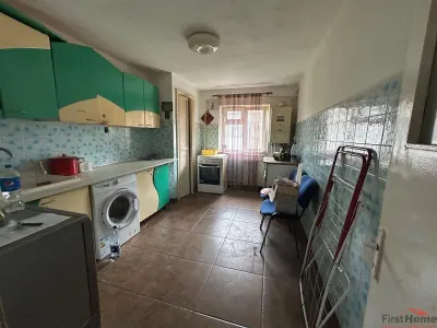 Apartament cu 4 camere de vanzare, zona Teatru - foto 6