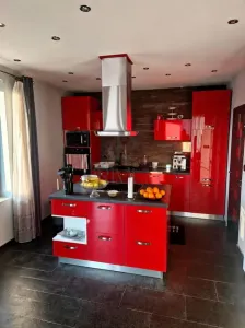 MOSNITA NOUA - CASA INDIVIDUALA - COMPLET MOBILATA SI UTILATA -ZONA EXCELENTA - foto 3