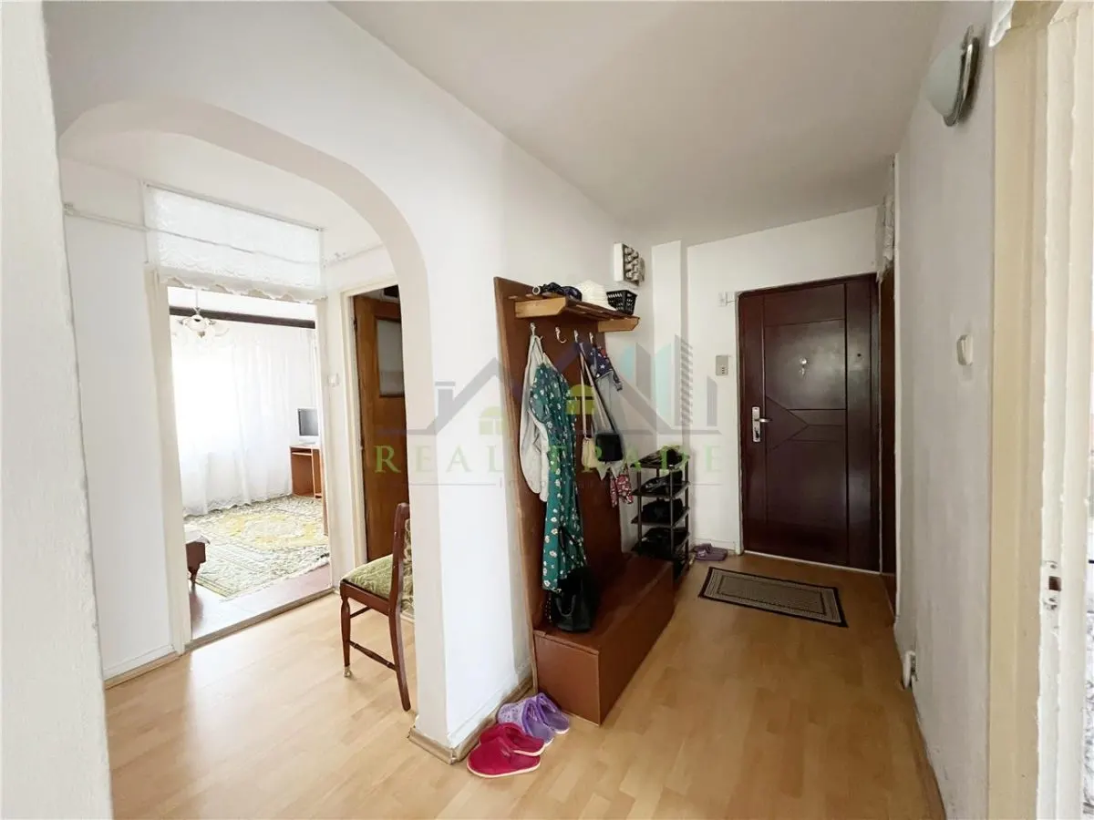 Apartament 3 camere, 2 bai, 2 balcoane, 78 mp, Carpatilor - foto 14