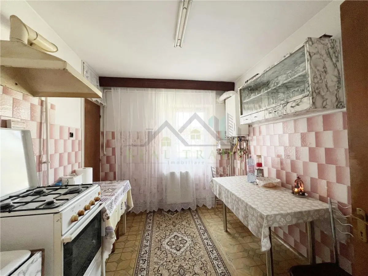 Apartament 3 camere, 2 bai, 2 balcoane, 78 mp, Carpatilor - foto 10