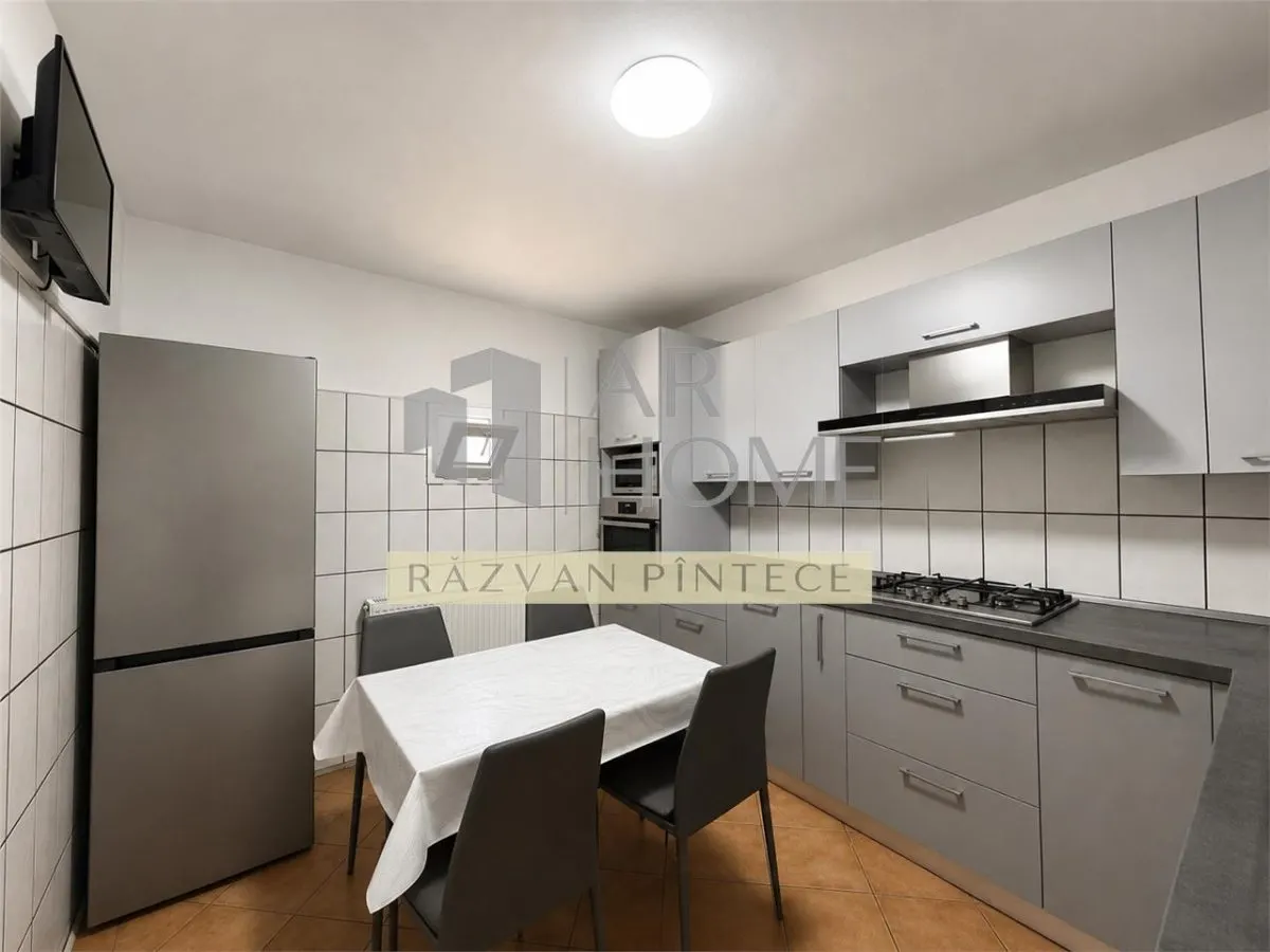Casa 6 camere, piscina si spatiu comercial, Bd Bucuresti, Ploiesti - foto 22