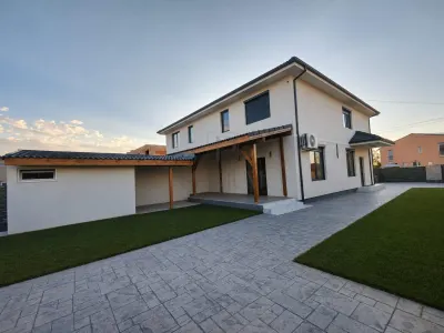 Mosnita - Duplex pe etaj - Zona Excelenta - Mosnita Noua