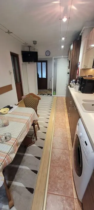 Apartament 3 camere decomandat zona Craiter - foto 5