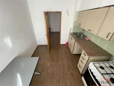 Ap 2 cam,etaj 1, renovat, centrala termica, ultracentral - Teatru - foto 4