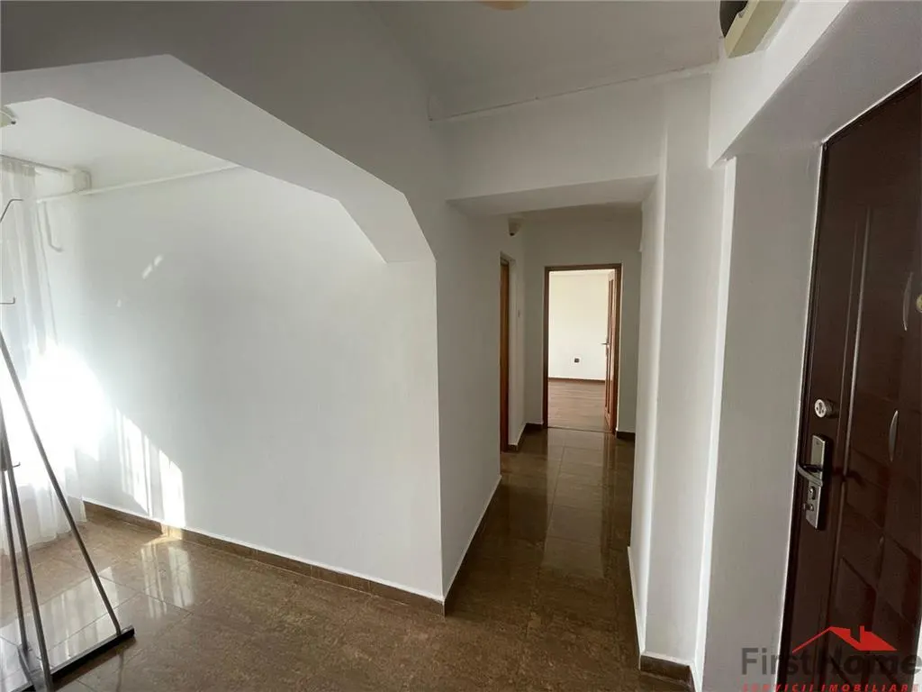 Ap 2 cam,etaj 1, renovat, centrala termica, ultracentral - Teatru - foto 7