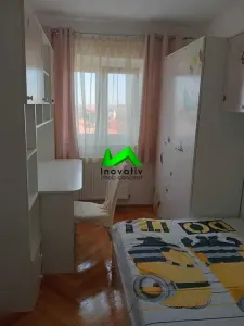 Apartament de inchiriat 3 camere Sibiu Scoala de Inot - foto 4