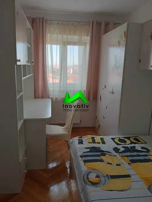 Apartament de inchiriat 3 camere Sibiu Scoala de Inot - foto 4