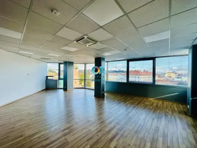 Spatiu de birouri de inchiriat (238 mp)- zona Parcul Central - foto 2