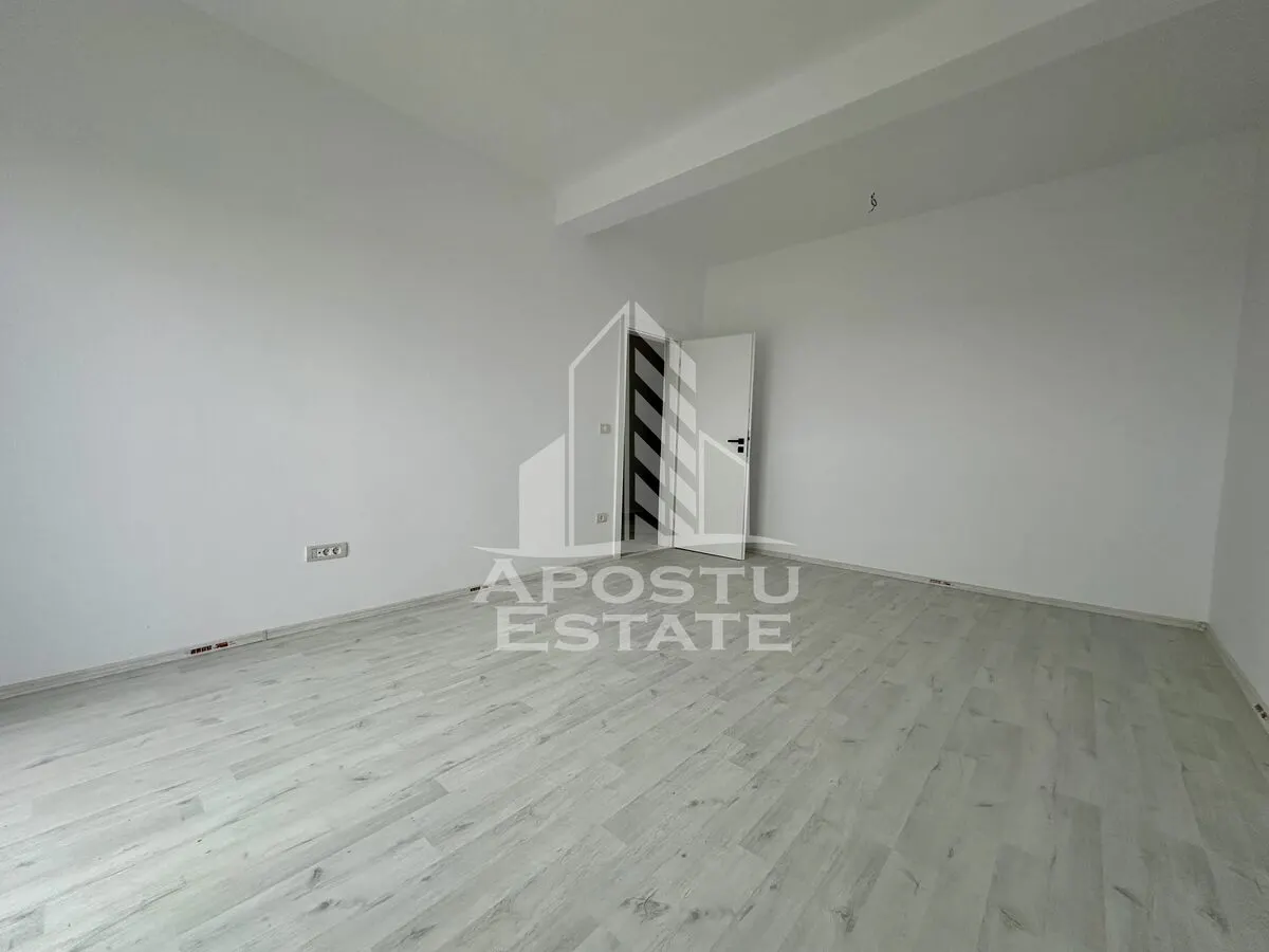 Apartament cu 2 camere, decomandat, etaj intermediar, zona Cl. Urseni - foto 2