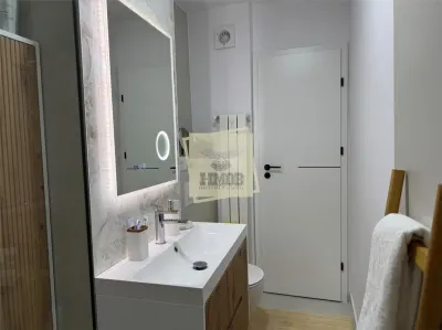 Apartament modern 3 camere balcon pivnita si boxa zona Mihai Viteazu - foto 12