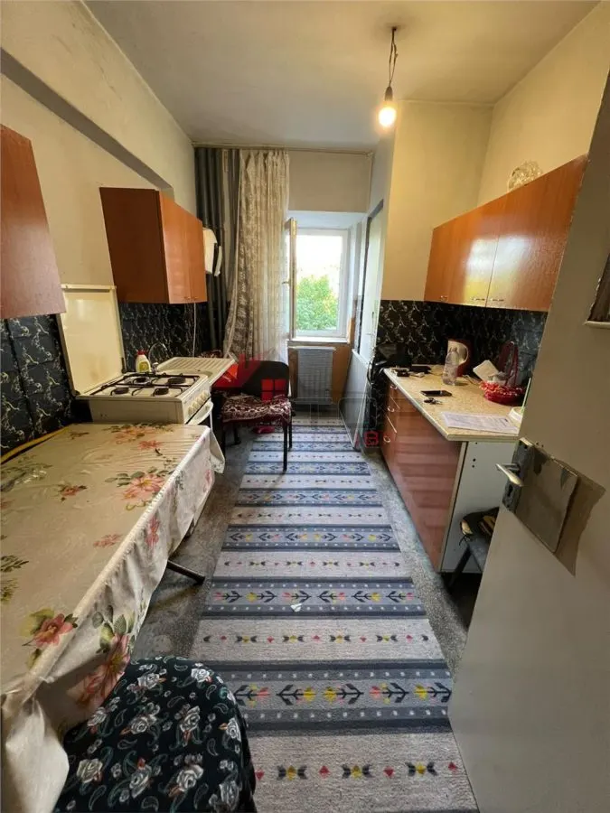 Vanzare apartament 3 camere 2 bai - bloc din 1986 - foto 5