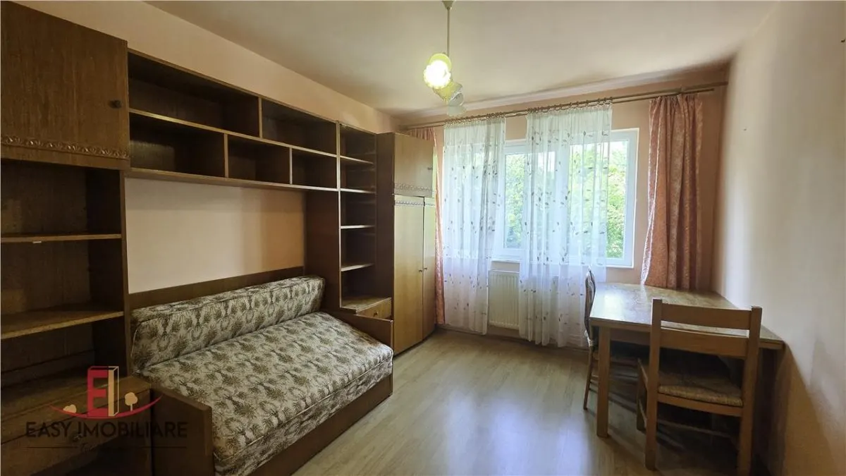 Apartament 2 camere, etaj 1, pe Bld. 1848 , decomandat, cu lift. - foto 1