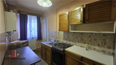 Apartament 2 camere, etaj 1, pe Bld. 1848 , decomandat, cu lift. - foto 4