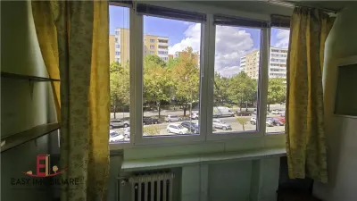 Apartament 2 camere, etaj 1, pe Bld. 1848 , decomandat, cu lift. - foto 6