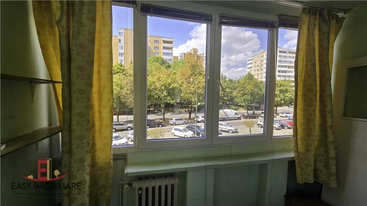 Apartament 2 camere, etaj 1, pe Bld. 1848 , decomandat, cu lift. - foto 6