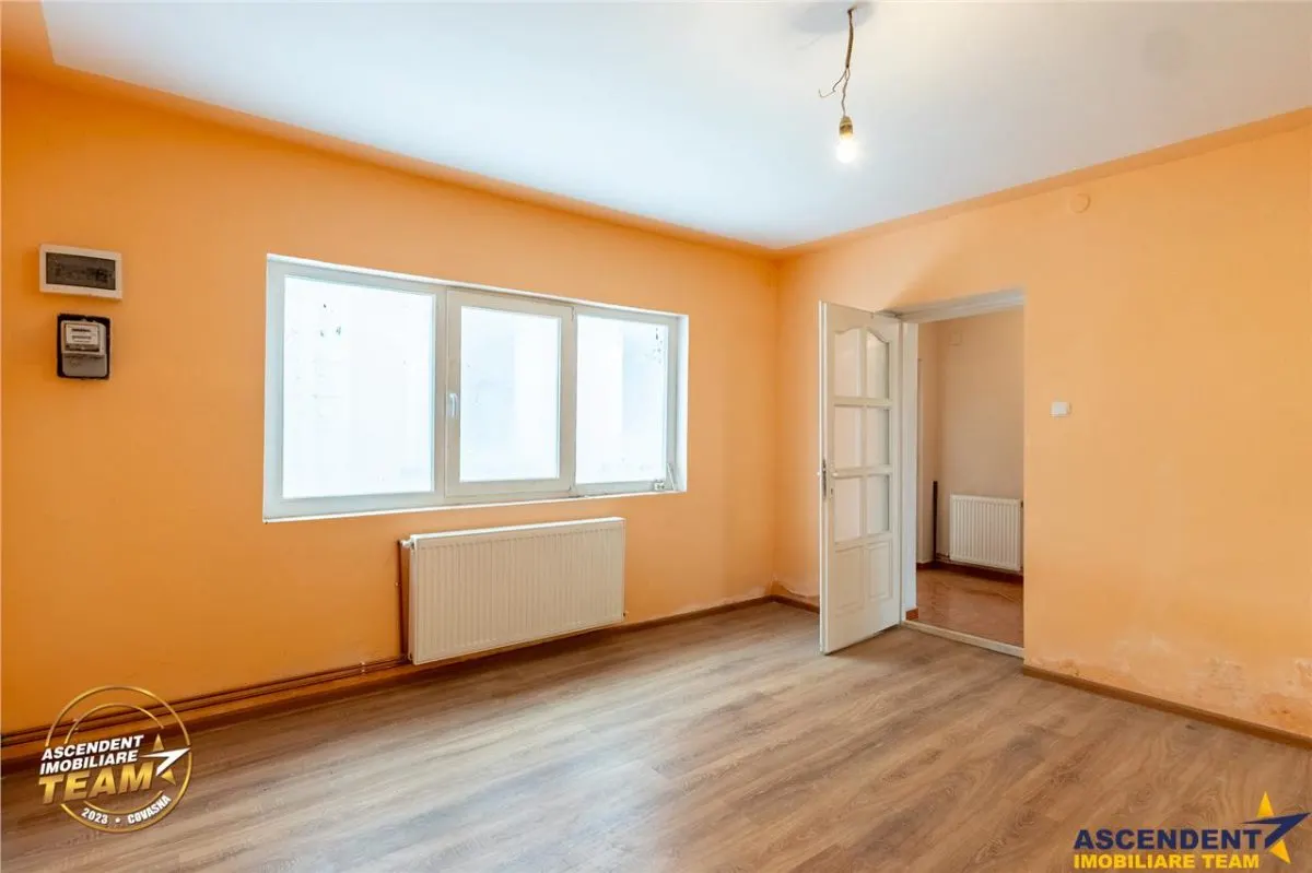 Accesibilitate si farmecul unei case cu garaj, locatie de referinta, Central, Targu Secuiesc - foto 11