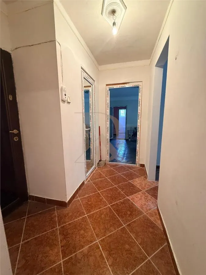 Copou Codrescu apartament 3 camere 60 mp , eliberare rapida - foto 6
