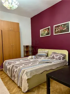 Apartament 3 camere | Complex Studentesc | Vila la curte | Terasa spatioasa | 70 mp - foto 3