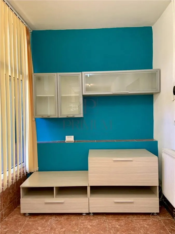 Apartament 3 camere | Complex Studentesc | Vila la curte | Terasa spatioasa | 70 mp - foto 5