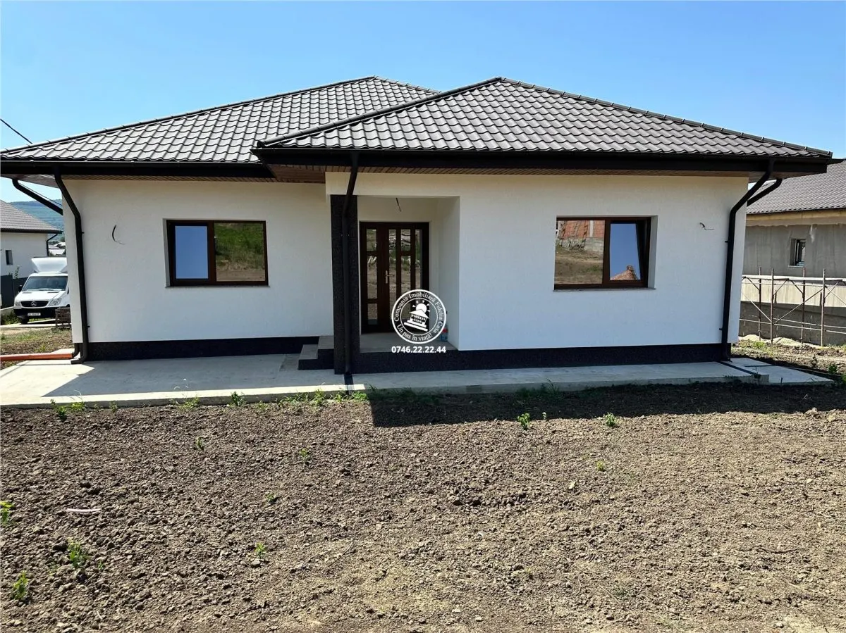 Casa de vanzare 4 camere, Tomesti - Iasi - foto 2