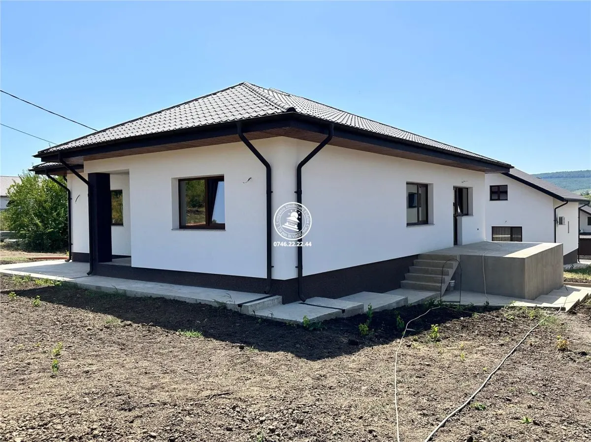 Casa de vanzare 4 camere, Tomesti - Iasi - foto 3