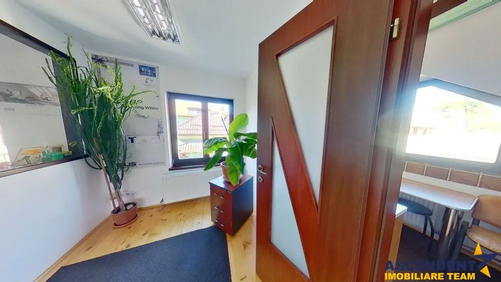 Nivel in casa, recomandat si activitati birou,  Central, Brasov. - foto 7