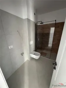 Garsoniera bloc nou, parcare inclusa, etaj 3 cu lift - foto 5